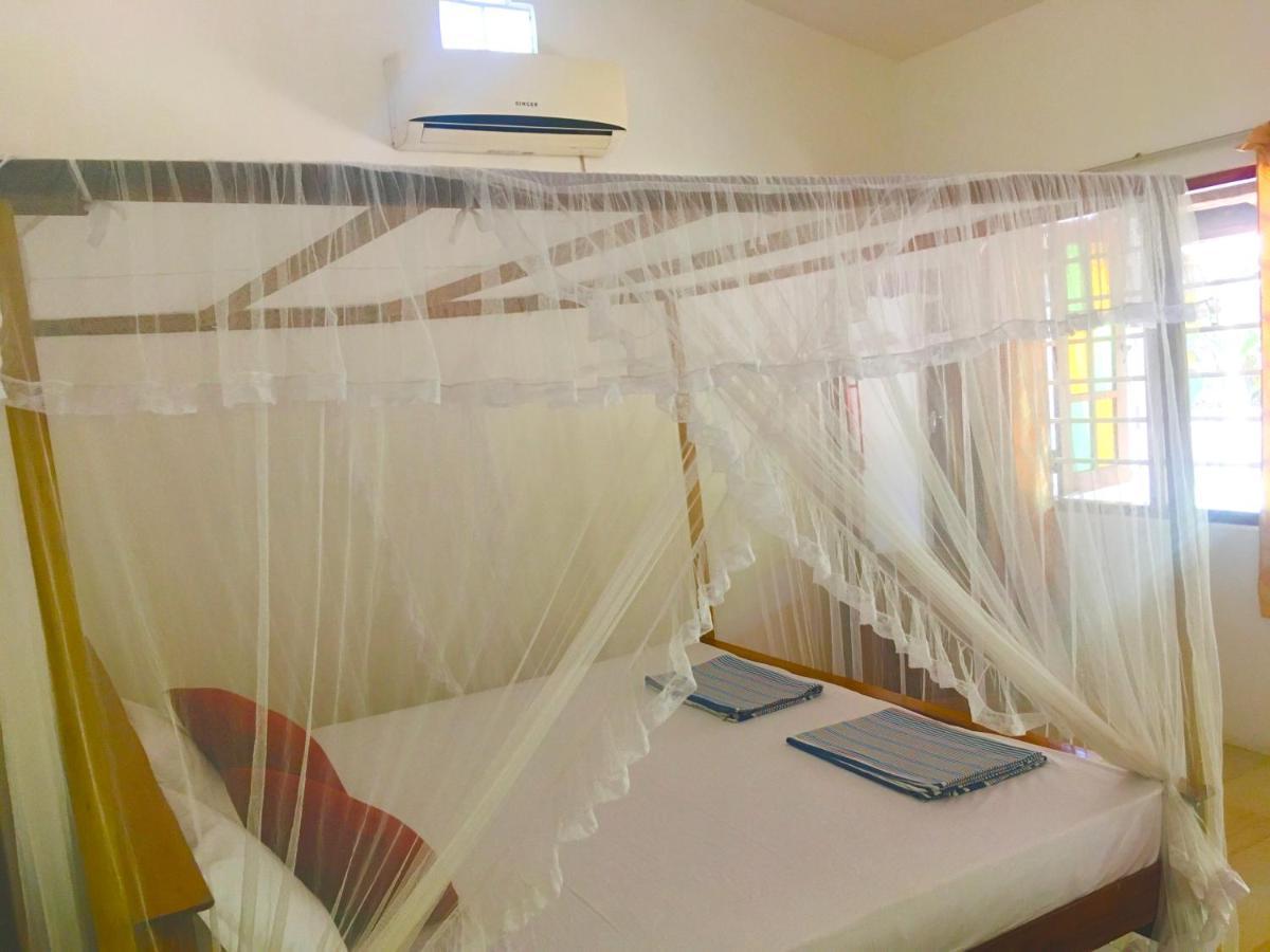 Arachchi Guest House Mirissa Buitenkant foto